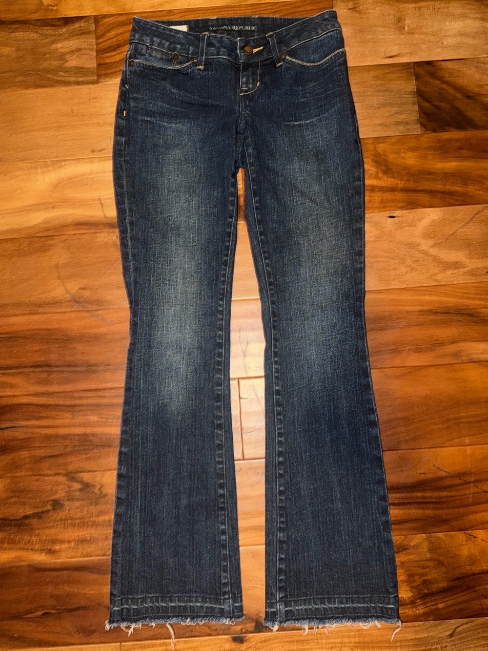 Banana Republic urban boot cut jeans
Size 00P